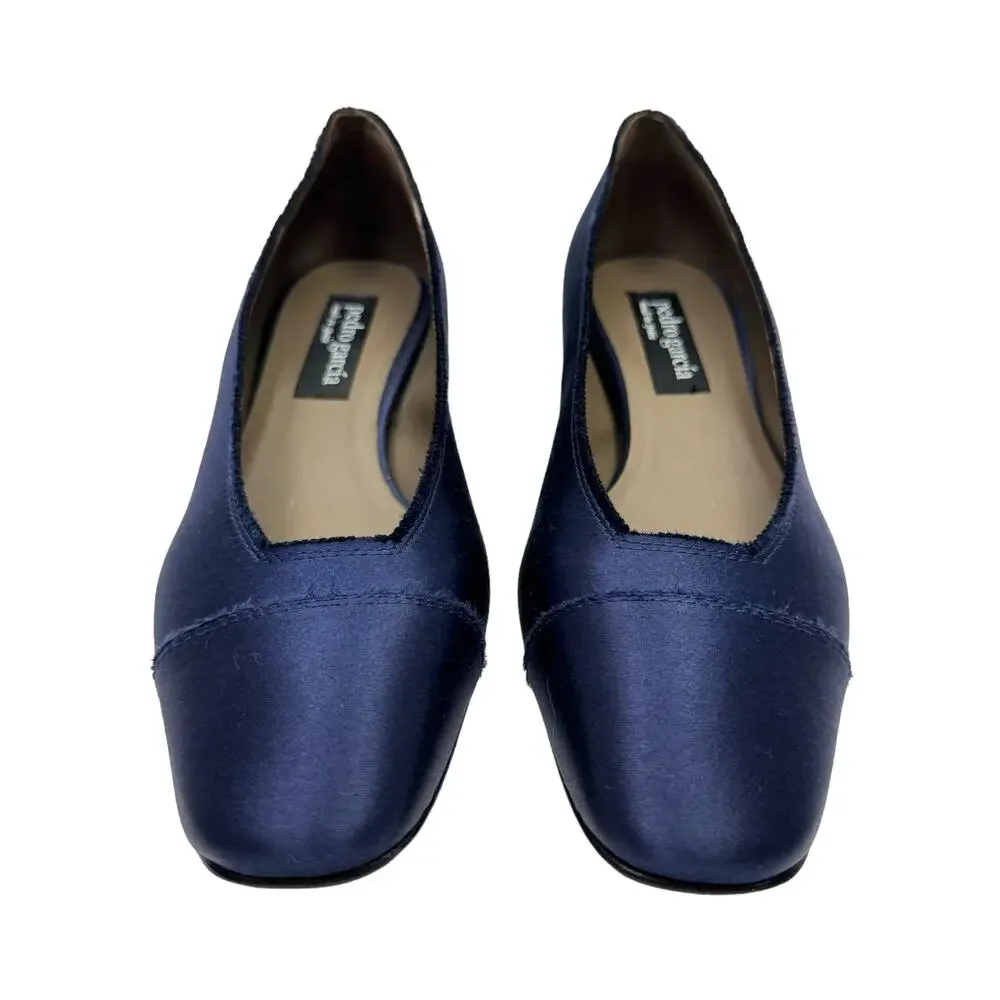 Pedro Garcia Eladia NEW Navy Silk Satin Low Block Heel Slip On Pump $550